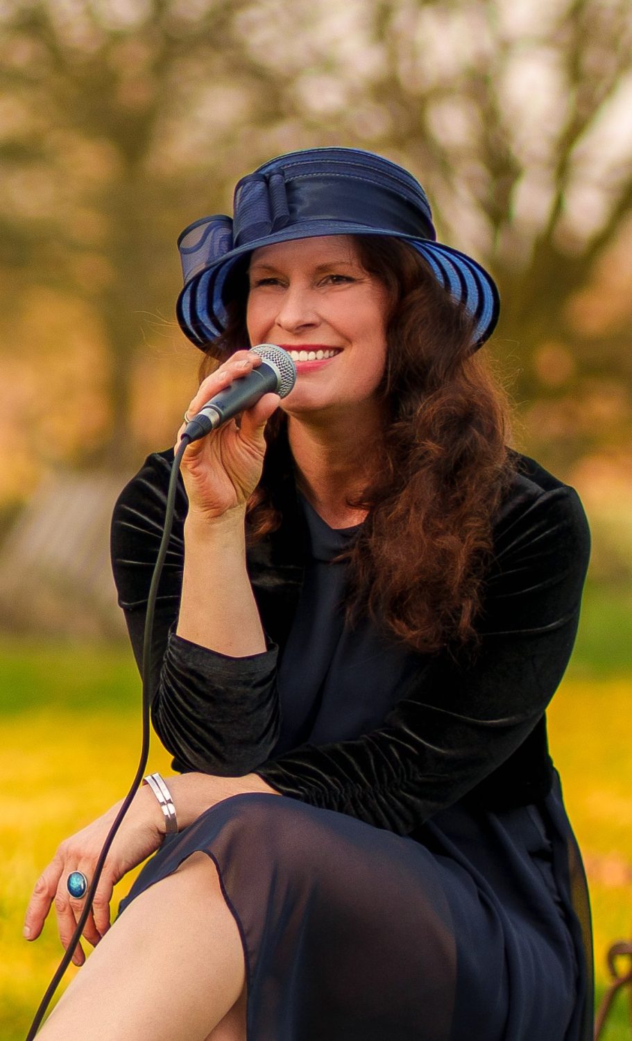 Sylvia Dellwig Witten Sylvia-dellwig-witten-sängerin-hochzeitssängeri- vokalistin-jazz-verjazzt-jazzpana-trauersängerin-jazzduo-livemusik